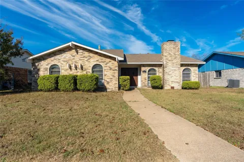 2913 Landershire Lane