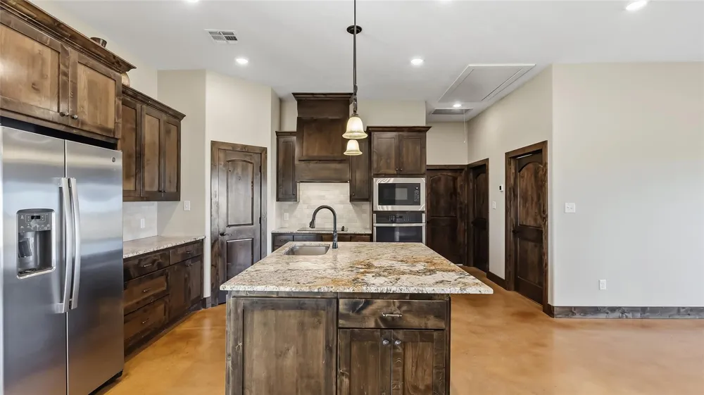 7220 Goehring Road Ledbetter, TX 78946