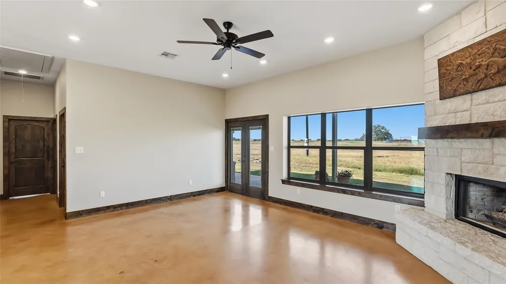 7220 Goehring Road Ledbetter, TX 78946