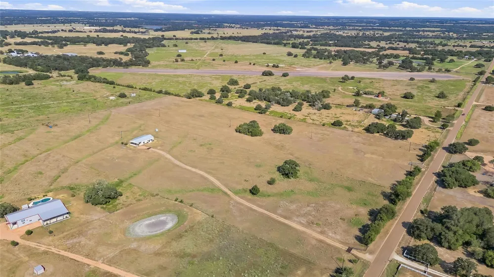 7220 Goehring Road Ledbetter, TX 78946