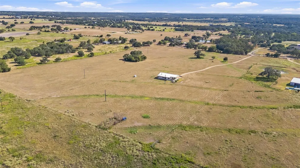 7220 Goehring Road Ledbetter, TX 78946