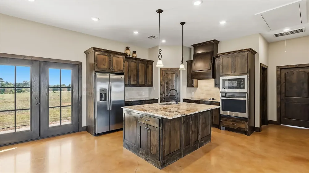 7220 Goehring Road Ledbetter, TX 78946