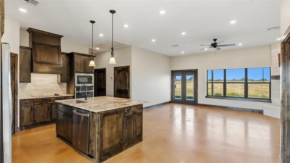7220 Goehring Road Ledbetter, TX 78946