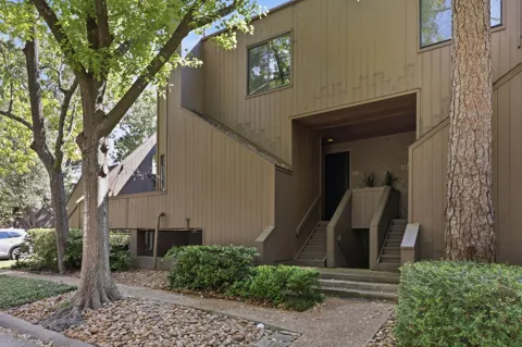 119 Litchfield Lane