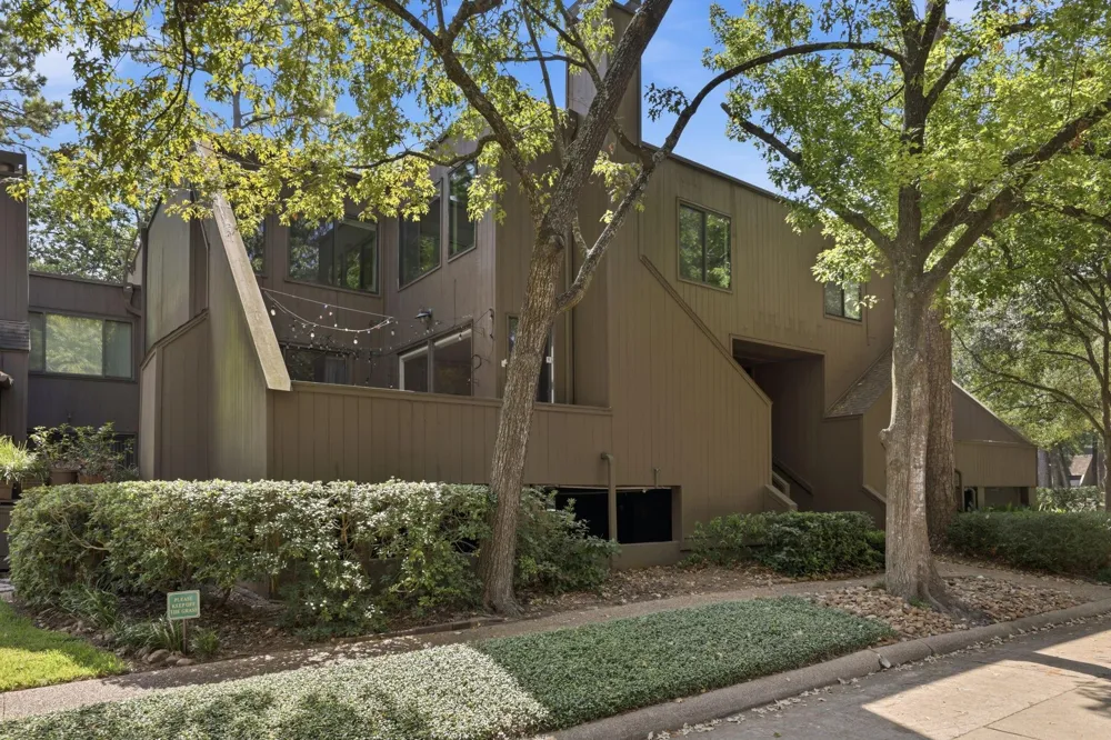 119 Litchfield Lane Houston, TX 77024