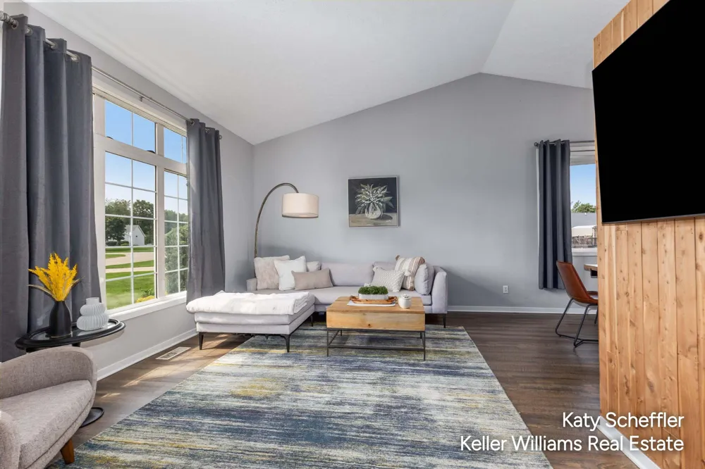 2551 Cedar Lake Drive Jenison, MI 49428