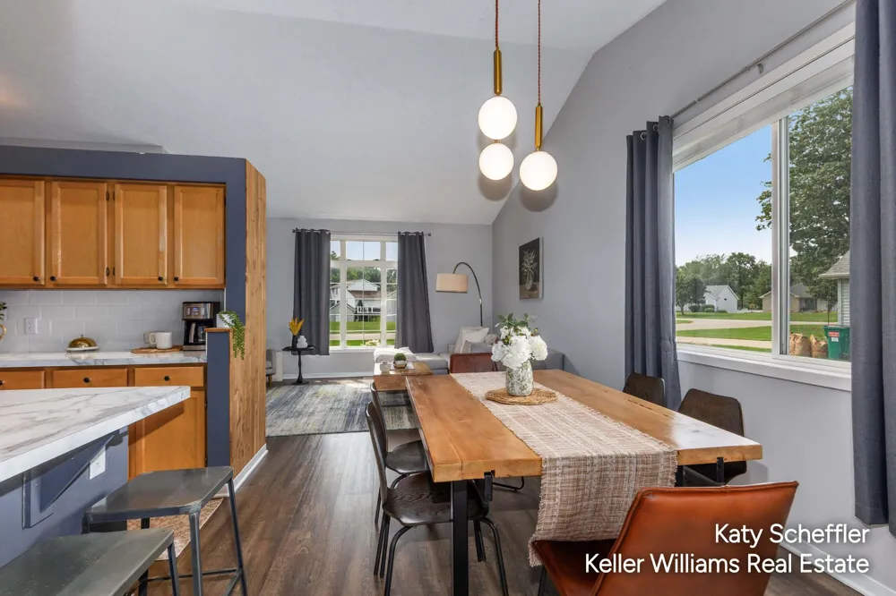 2551 Cedar Lake Drive Jenison, MI 49428