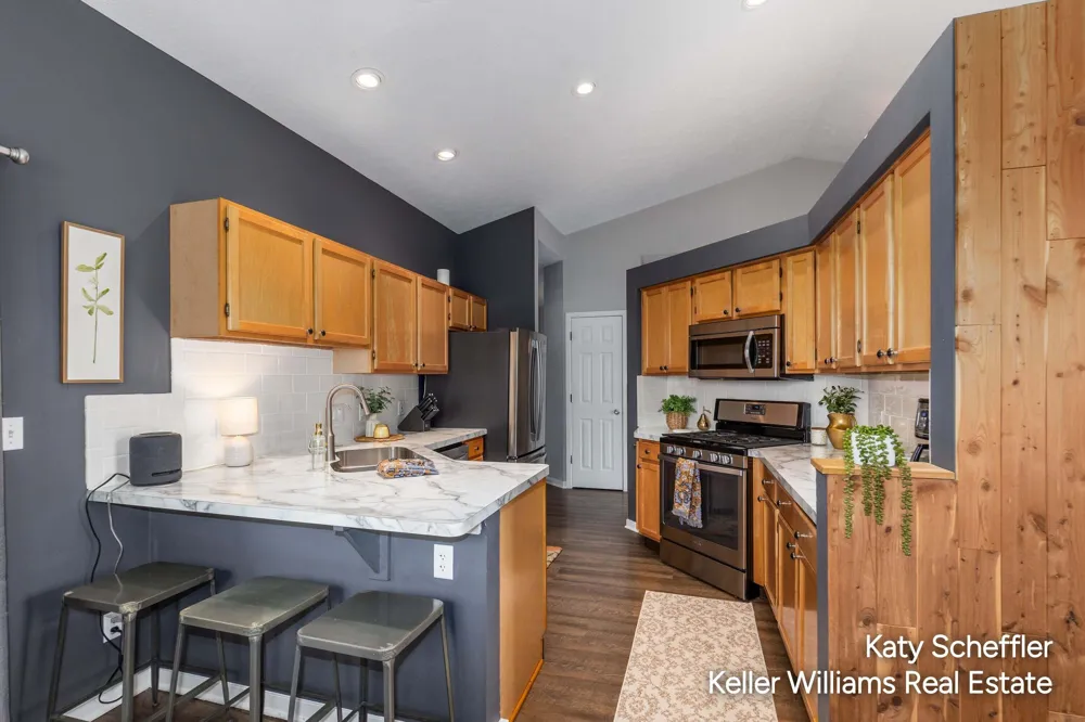 2551 Cedar Lake Drive Jenison, MI 49428