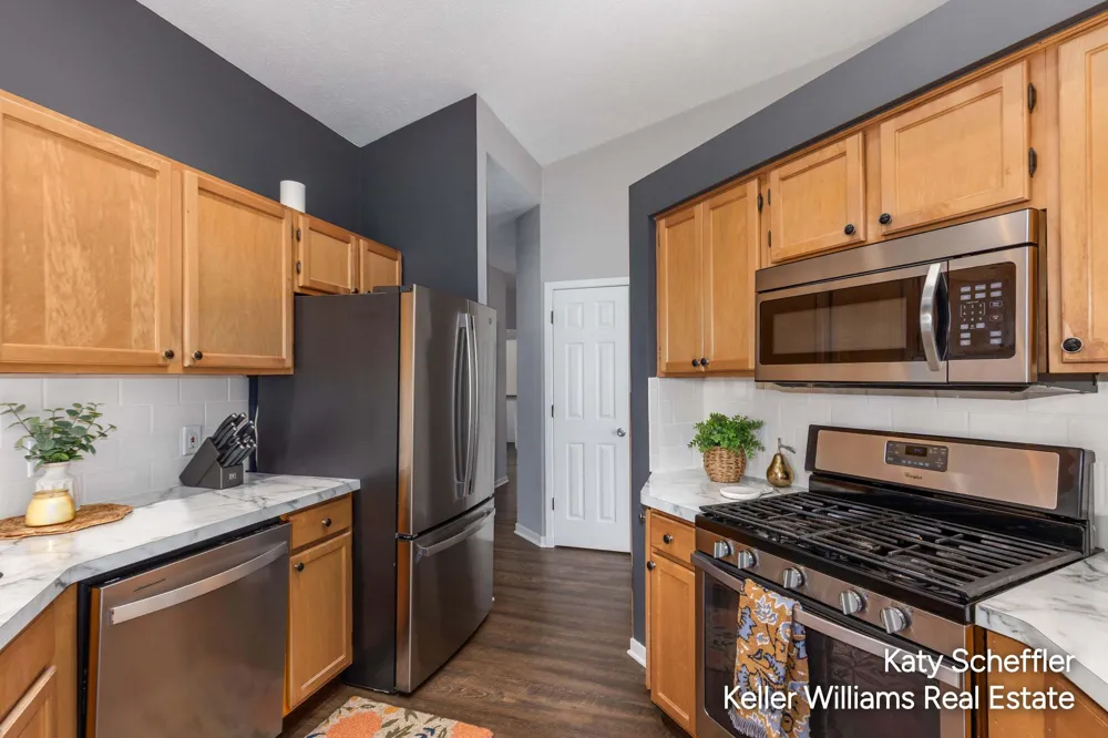 2551 Cedar Lake Drive Jenison, MI 49428