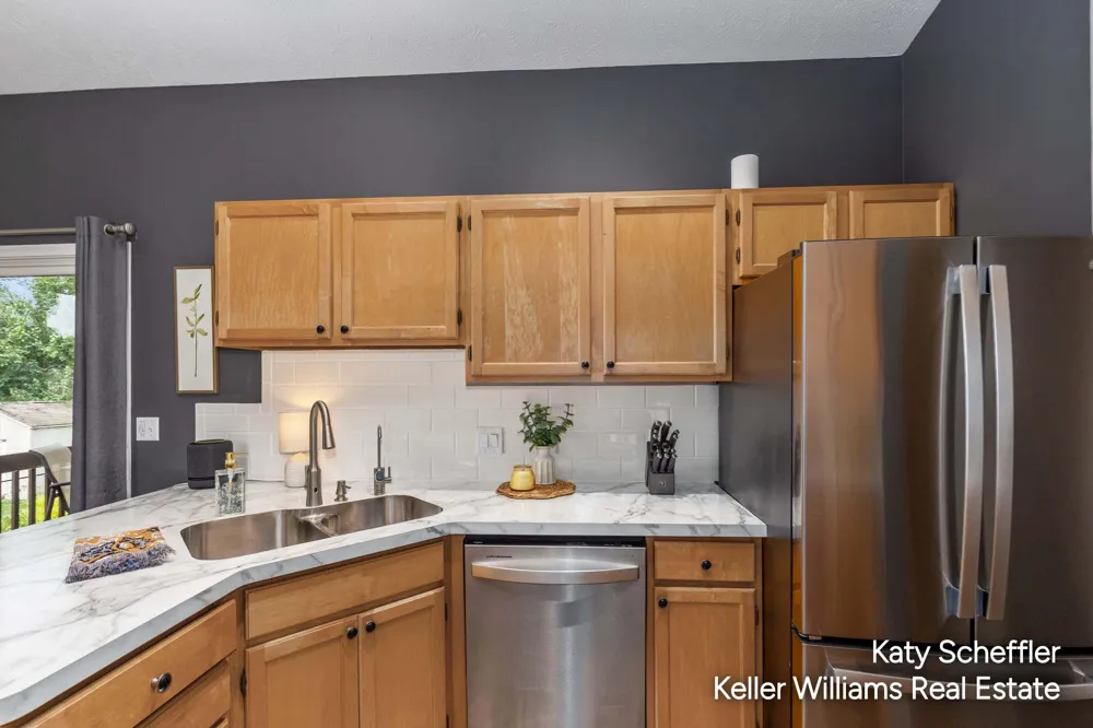 2551 Cedar Lake Drive Jenison, MI 49428