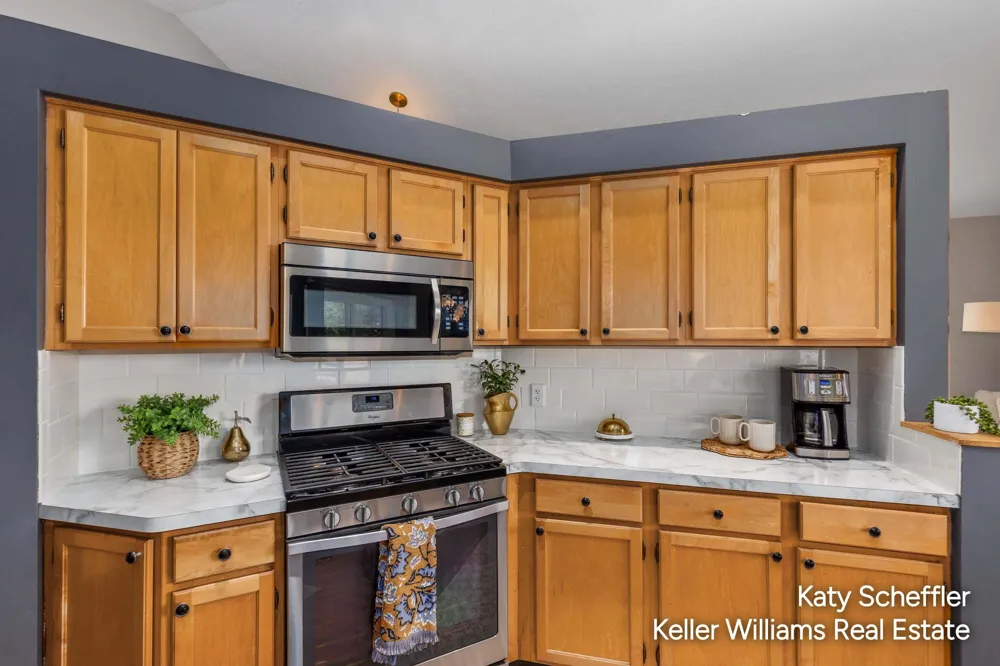 2551 Cedar Lake Drive Jenison, MI 49428