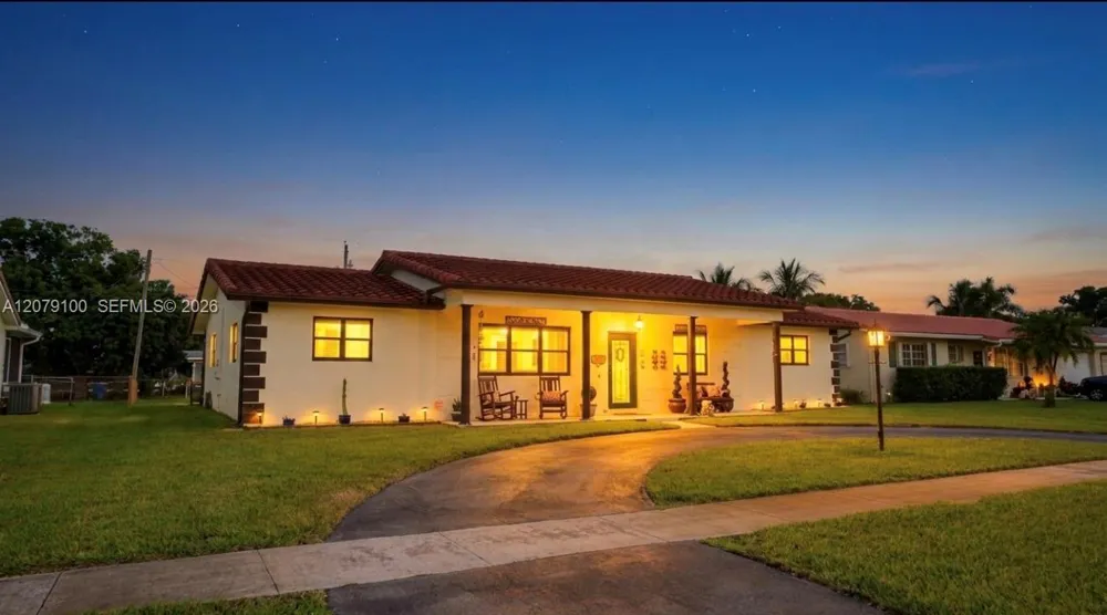 4301 Adams St Hollywood, FL 33021