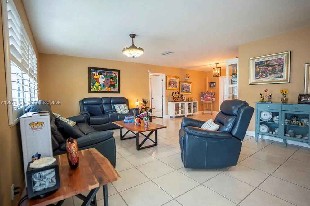 4301 Adams St Hollywood, FL 33021