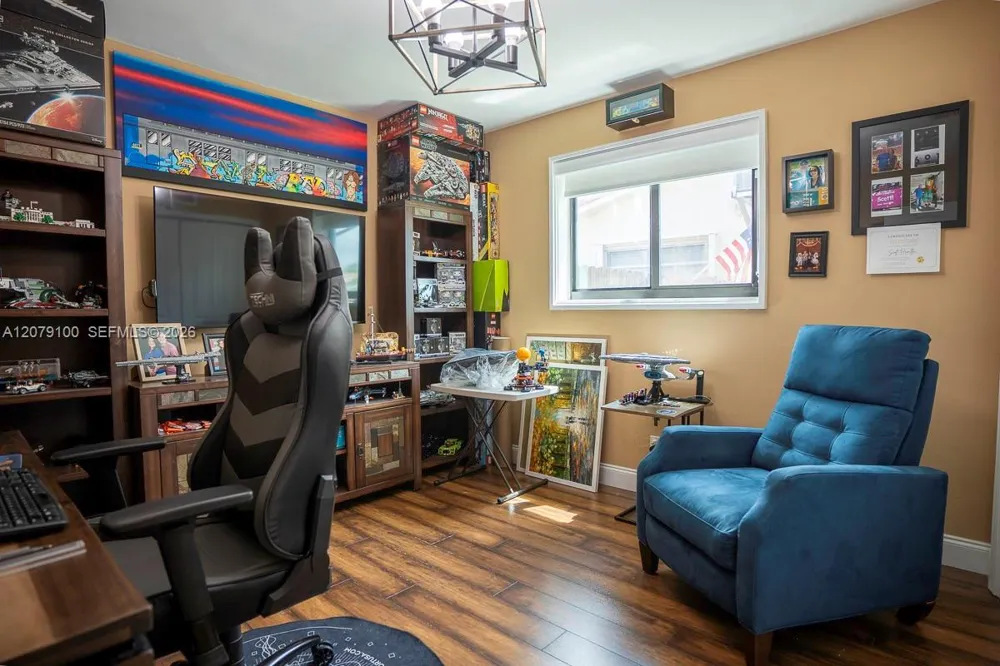 4301 Adams St Hollywood, FL 33021