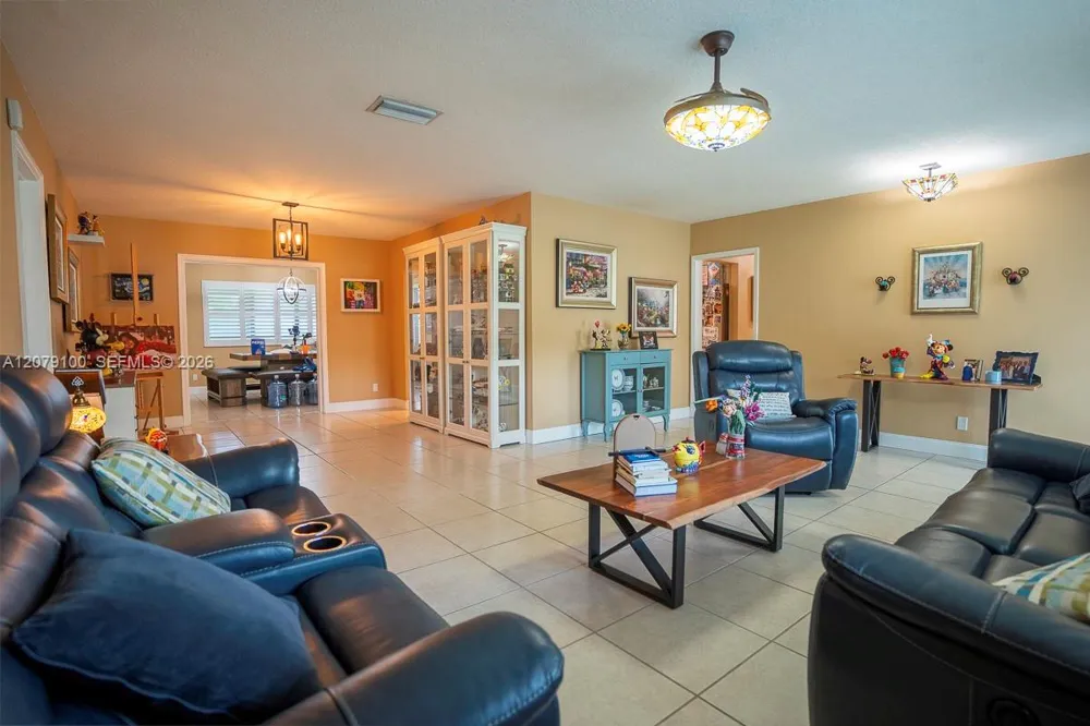4301 Adams St Hollywood, FL 33021