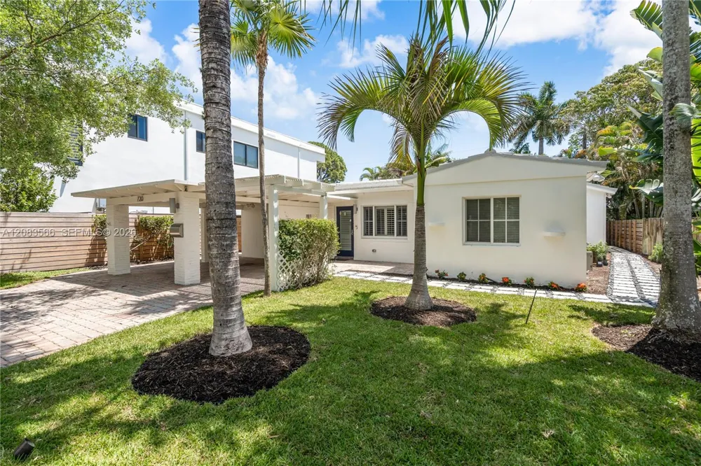 720 NE 17th Ter Fort Lauderdale, FL 33304