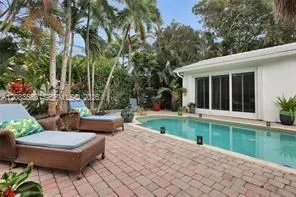 720 NE 17th Ter Fort Lauderdale, FL 33304
