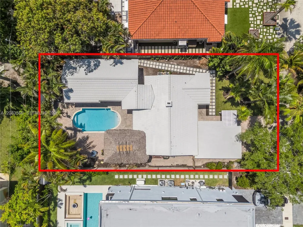 720 NE 17th Ter Fort Lauderdale, FL 33304
