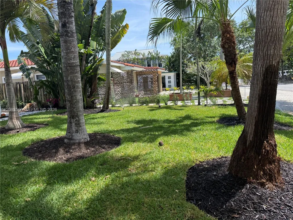 720 NE 17th Ter Fort Lauderdale, FL 33304