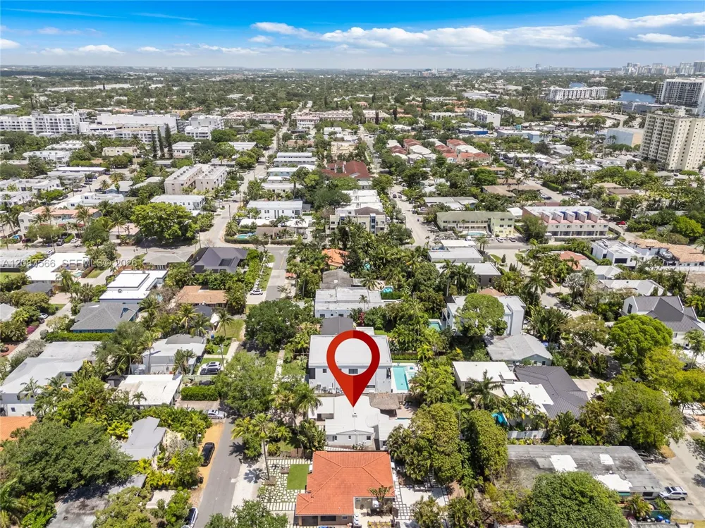 720 NE 17th Ter Fort Lauderdale, FL 33304