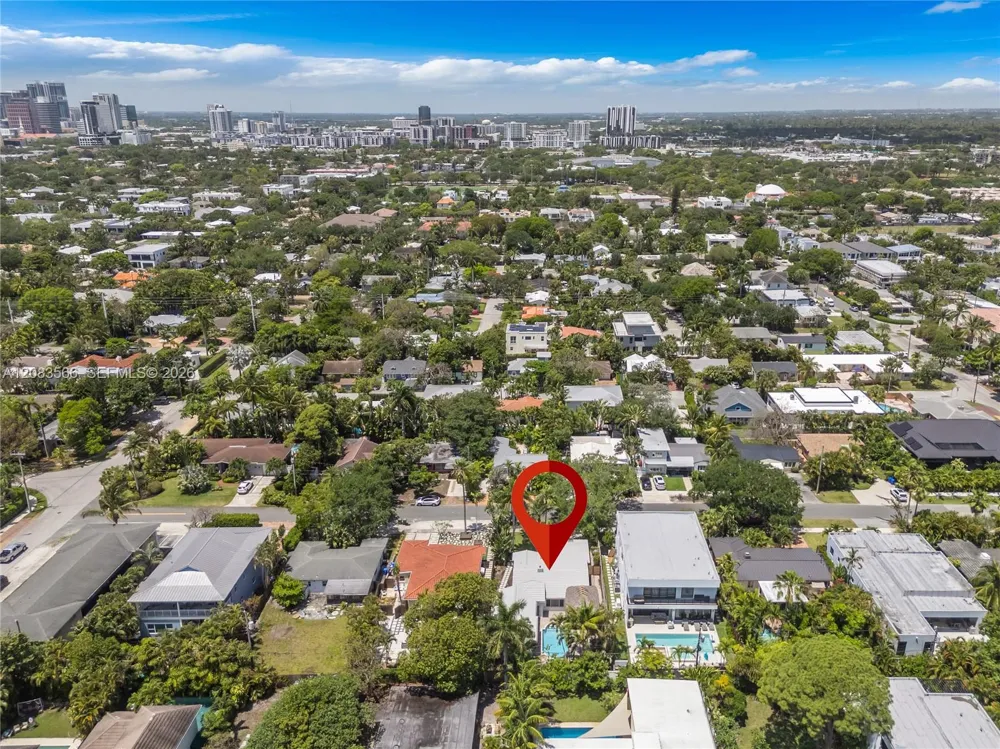 720 NE 17th Ter Fort Lauderdale, FL 33304