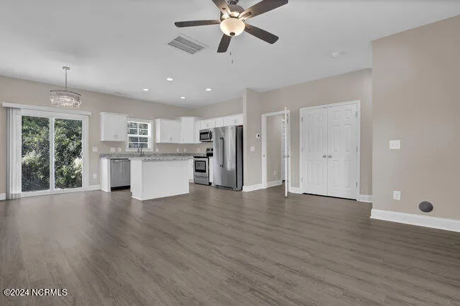 161 Everett Yopp Drive Sneads Ferry, NC 28460