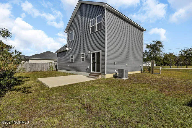 161 Everett Yopp Drive Sneads Ferry, NC 28460