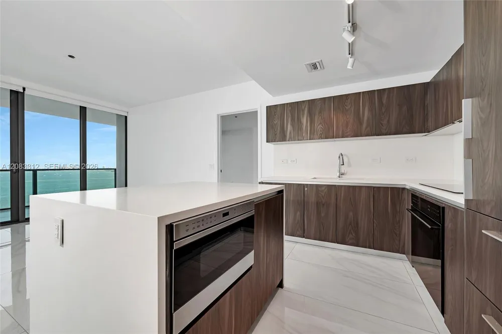 3131 NE 7th Ave #1806 Miami, FL 33137