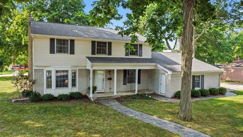 528 Greenwich Lane