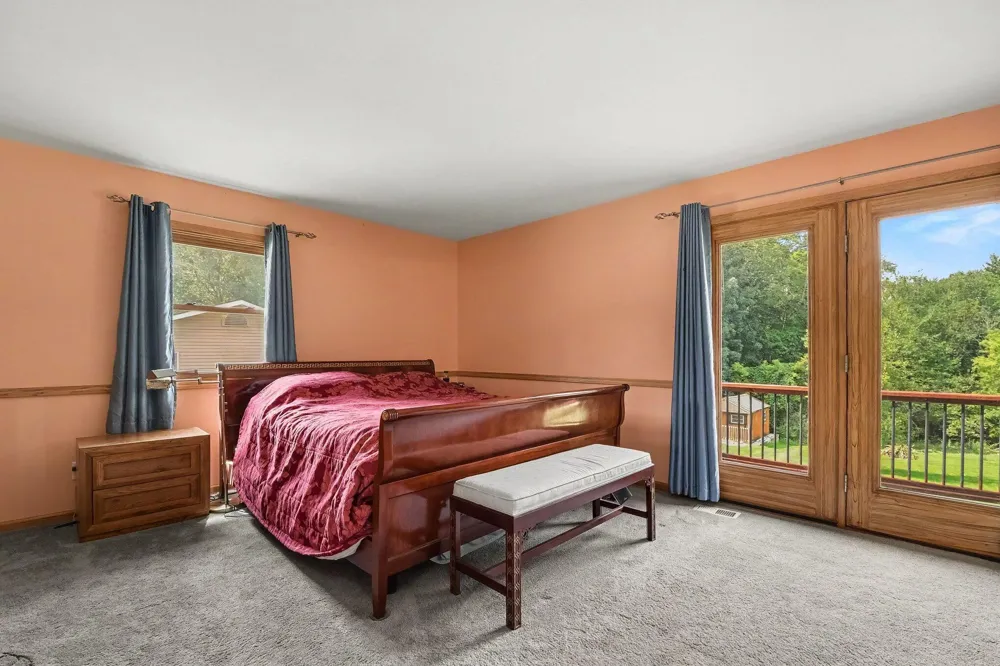 6933 Pine Edge Drive SE Caledonia Township, MI 49302