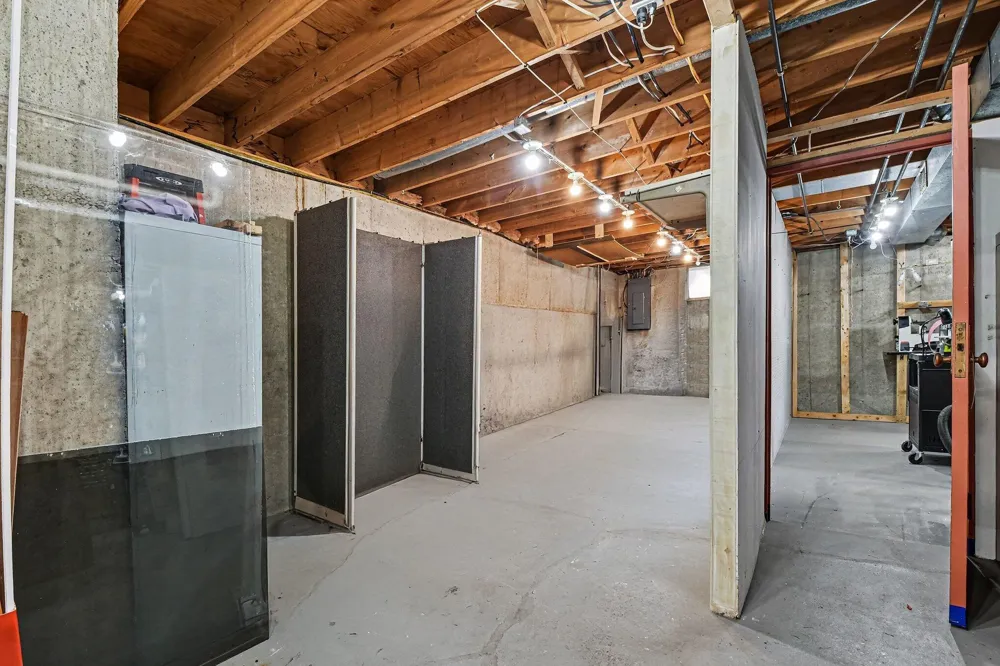 6933 Pine Edge Drive SE Caledonia Township, MI 49302