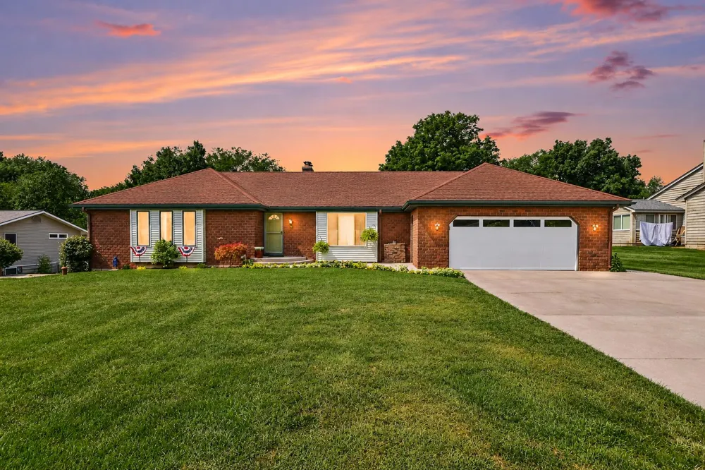 6933 Pine Edge Drive SE Caledonia Township, MI 49302