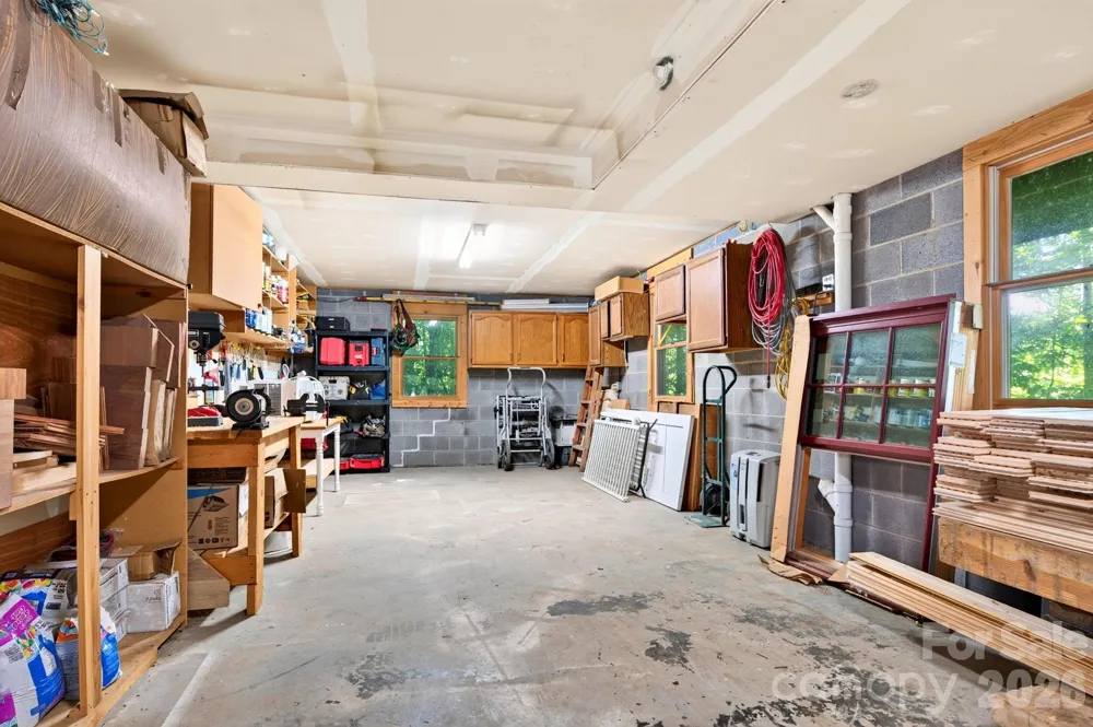 336 Hidden Creek Lane Burnsville, NC 28714