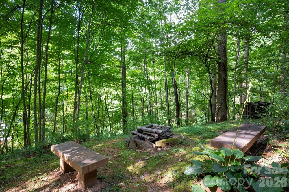 336 Hidden Creek Lane Burnsville, NC 28714