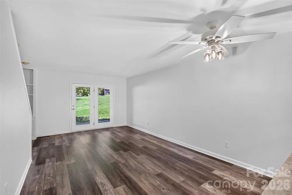 132 Colony Drive Arden, NC 28704