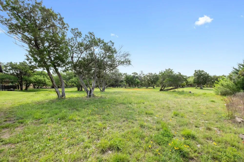 215 SANDY CREEK Cove Driftwood, TX 78619