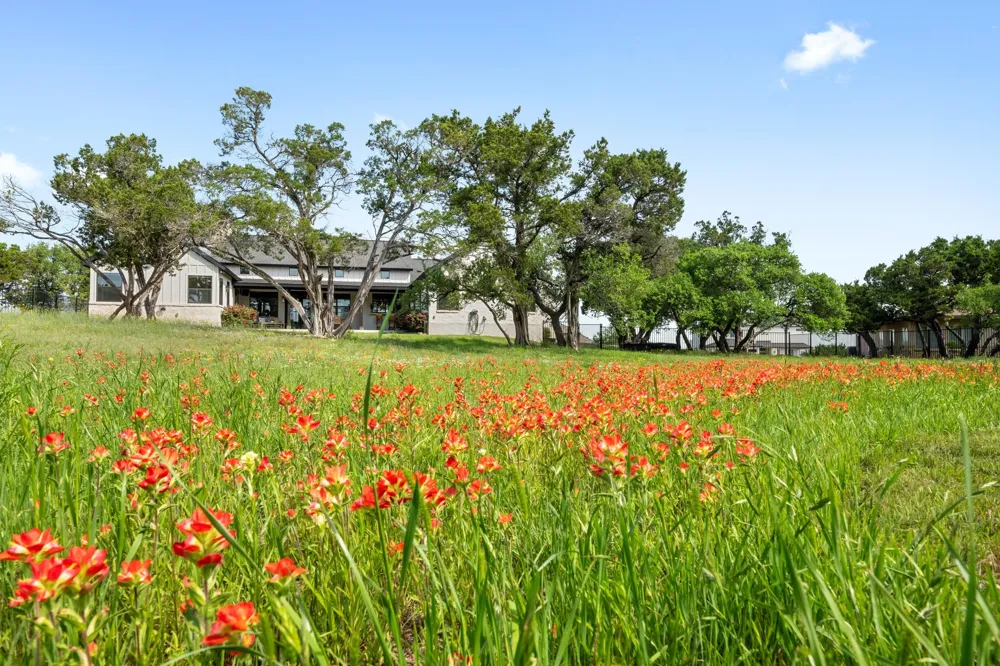 215 SANDY CREEK Cove Driftwood, TX 78619