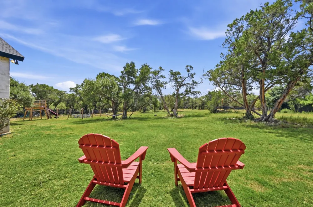 215 SANDY CREEK Cove Driftwood, TX 78619