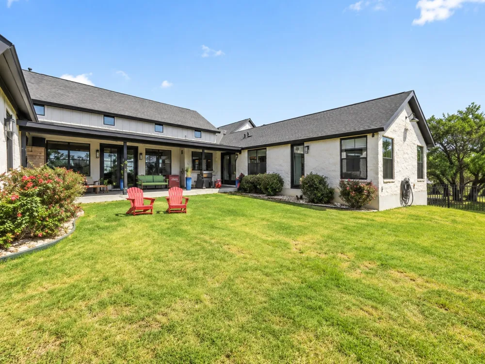 215 SANDY CREEK Cove Driftwood, TX 78619