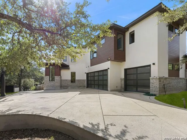 1028 Monteola Bulverde, TX 78163