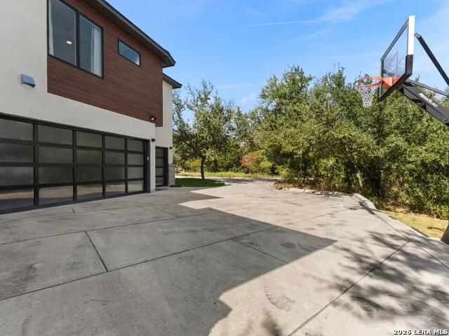 1028 Monteola Bulverde, TX 78163