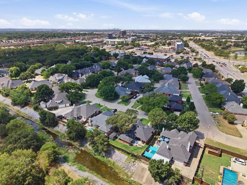 1613 Green Tree Drive Hurst, TX 76054