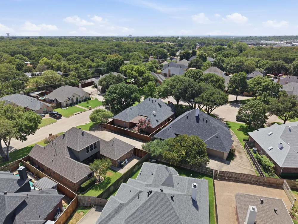1613 Green Tree Drive Hurst, TX 76054