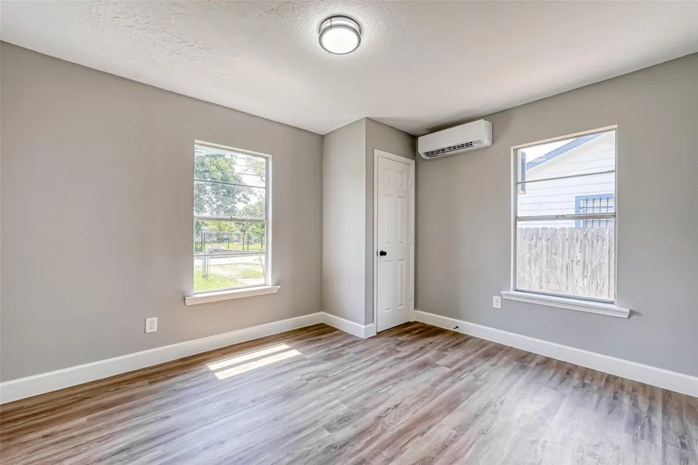 6715 Victoria Street Houston, TX 77020