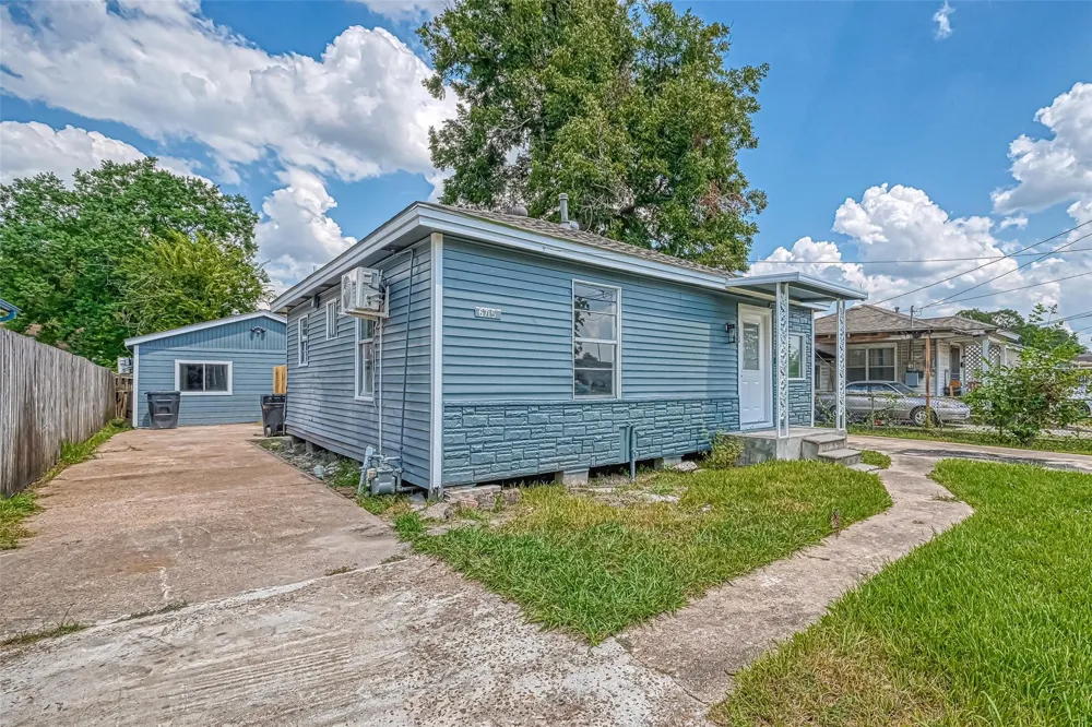 6715 Victoria Street Houston, TX 77020