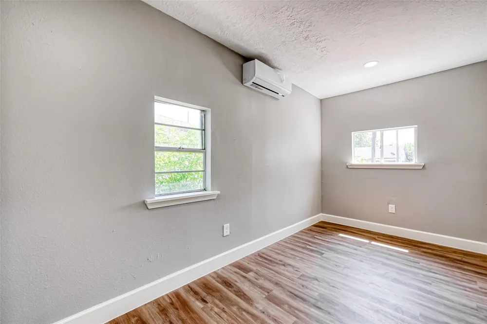 6715 Victoria Street Houston, TX 77020