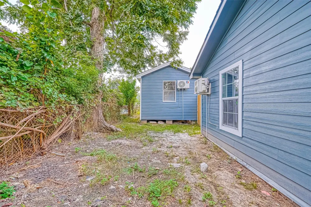 6715 Victoria Street Houston, TX 77020