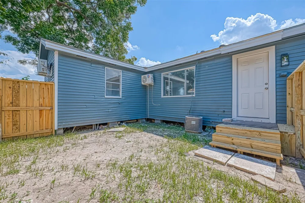 6715 Victoria Street Houston, TX 77020