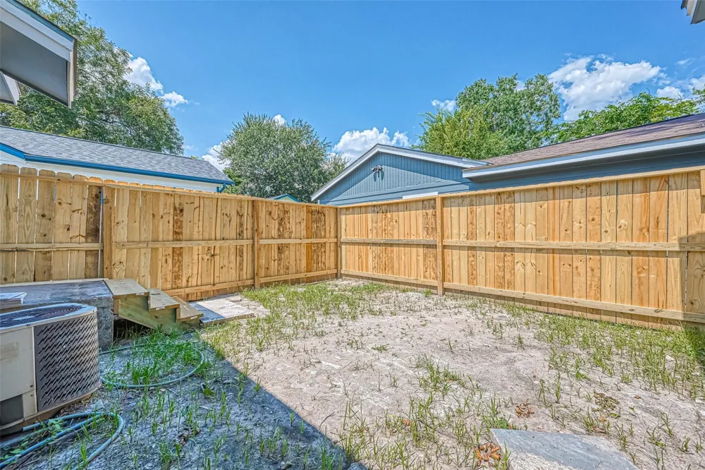 6715 Victoria Street Houston, TX 77020
