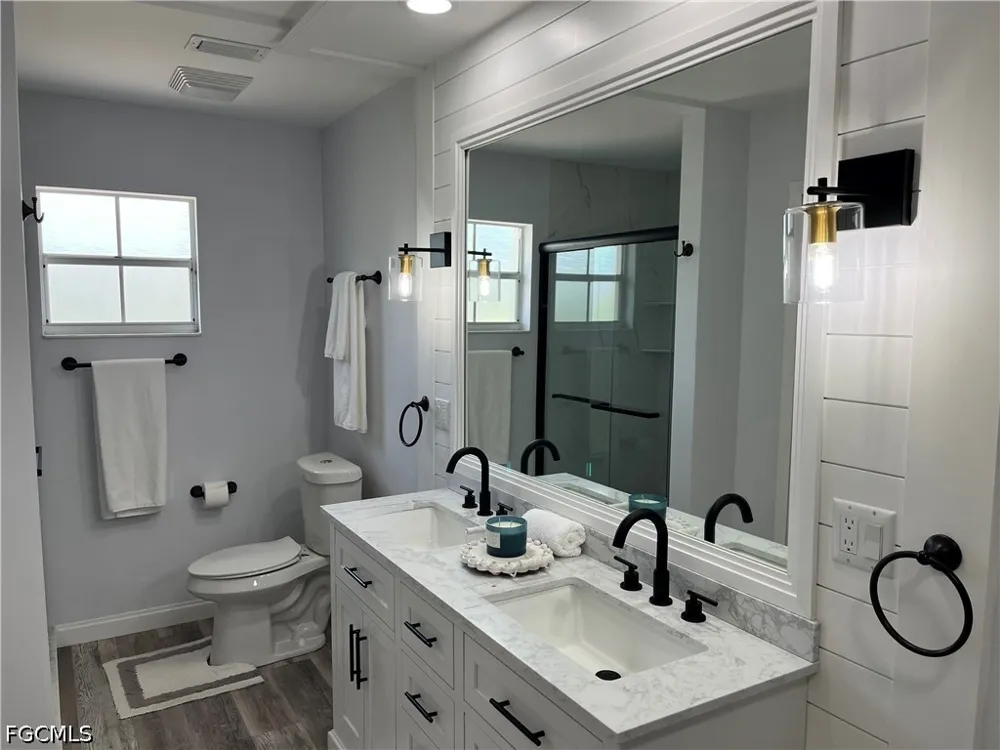 E Brandywine Circle Fort Myers, FL 33919